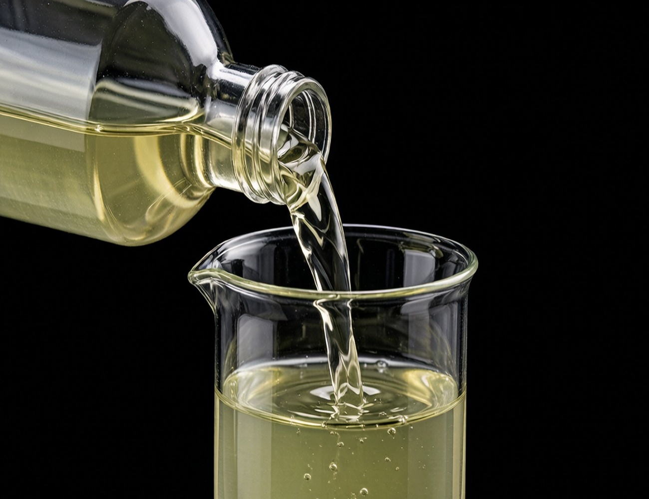 甲苯二异氰酸酯 (TDI) 甲苯二异氰酸酯 (TDI)